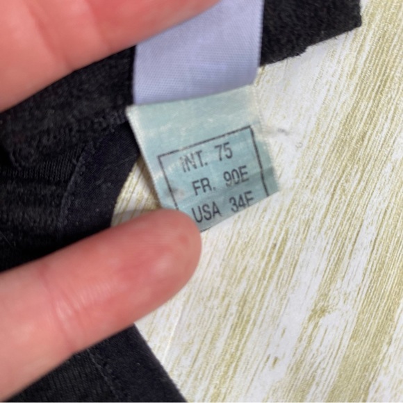 Women’s Blue Ivory & Black Underwire Bra Bundle - Picture 6 of 16